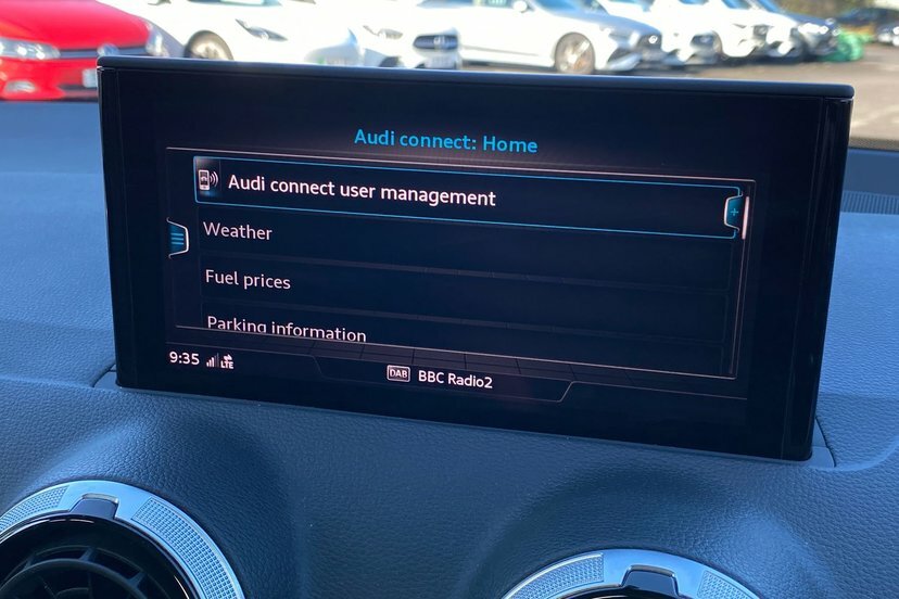 Audi Q2 35 Tfsi Black Edition S Tronic Cs Blue #25