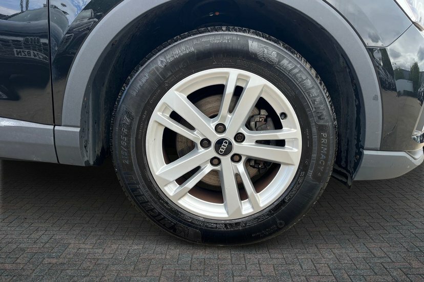 Audi Q3 1.5 Tfsi Cod 35 Technik Suv 150 Black #5