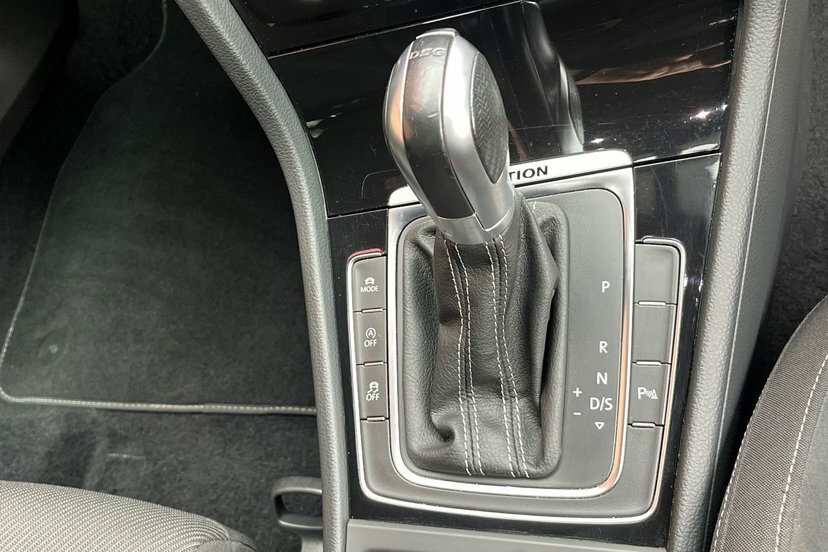 Volkswagen Golf R Tsi 4Wd  #8