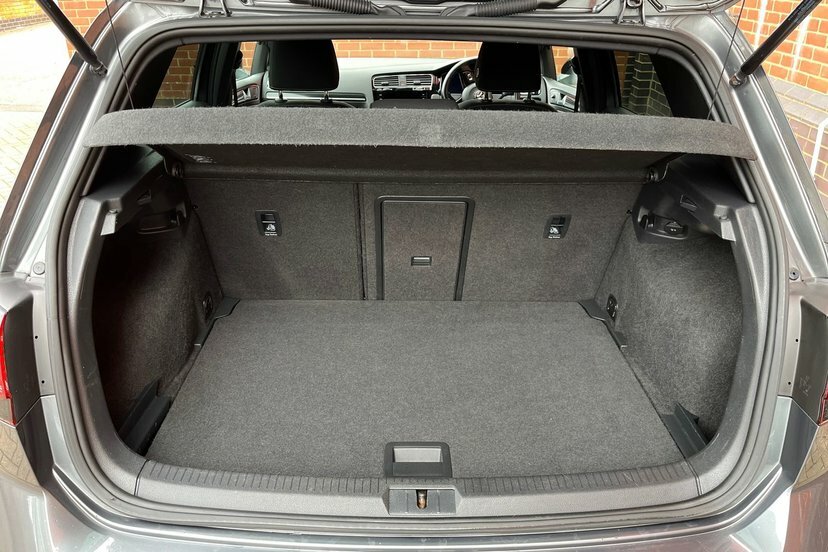 Volkswagen Golf R Tsi 4Wd  #9