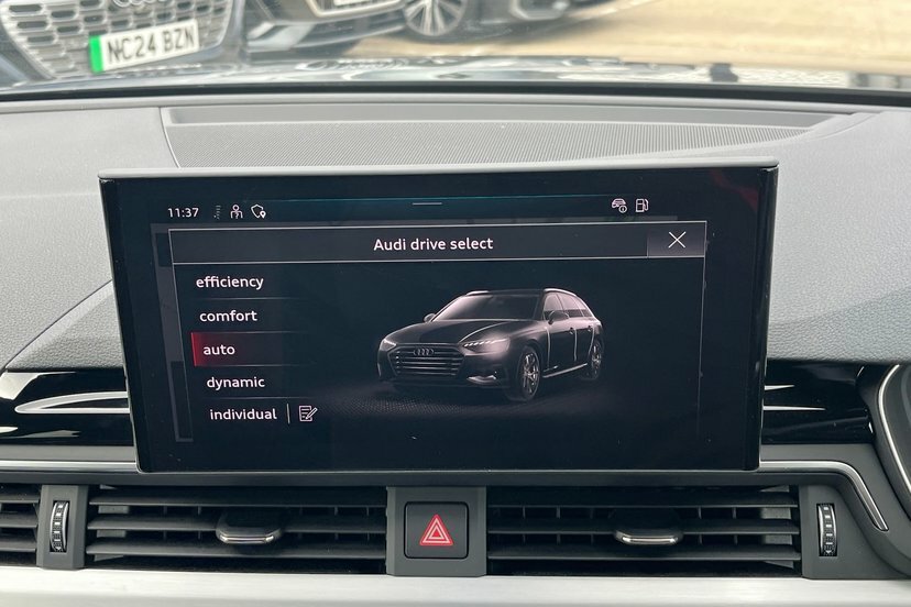 Audi A4 Avant 35 Tfsi Black Edition S Tronic Blue #17