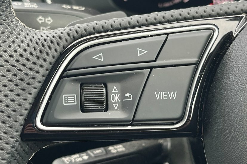 Audi A4 Avant 35 Tfsi Black Edition S Tronic Blue #12