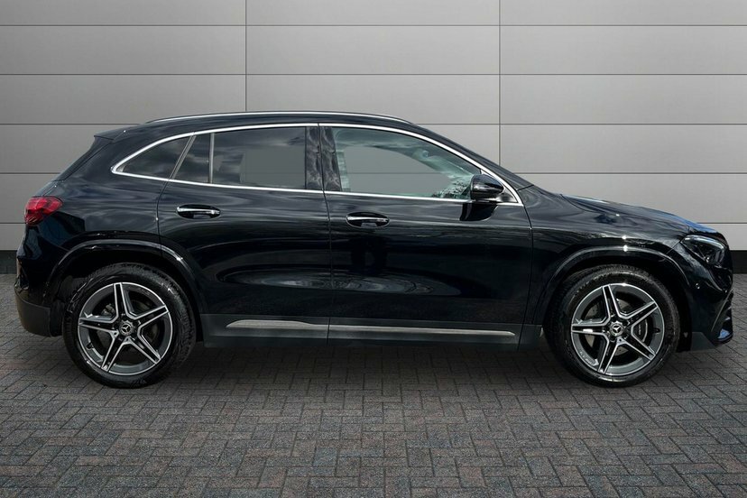 Mercedes-Benz GLA Class Gla200h Mhev Amg Line Executive S Black #3