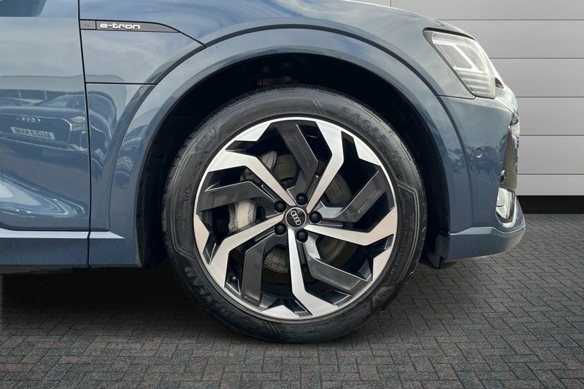 Audi E-tron 55 Black Edition Sportback Quatt Blue #5