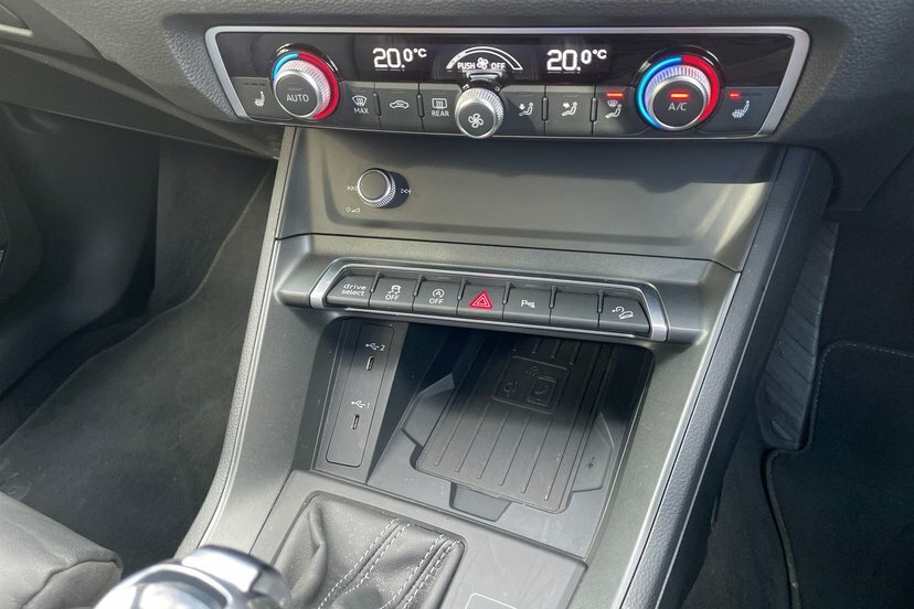 Audi Q3 35 Tfsi S Line S Tronic Leather Blue #33