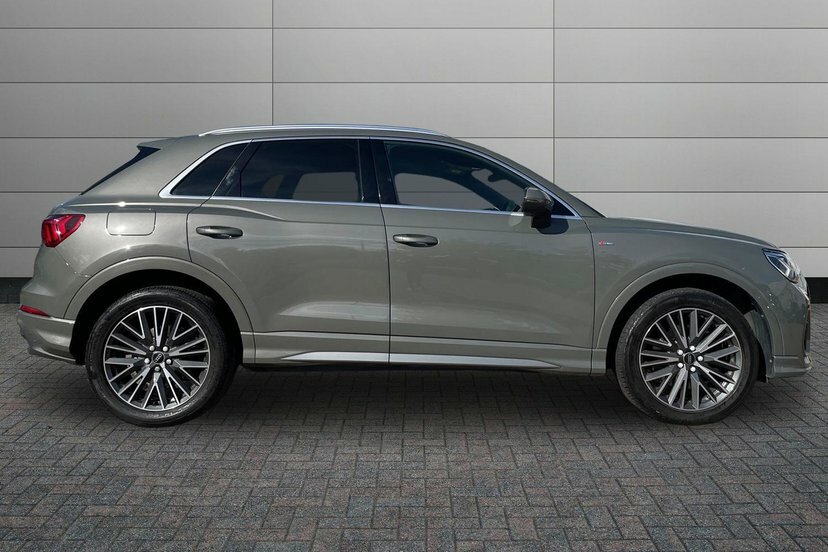 Audi Q3 2.0 Tdi 40 S Line Suv S Tronic Quattro Grey #4
