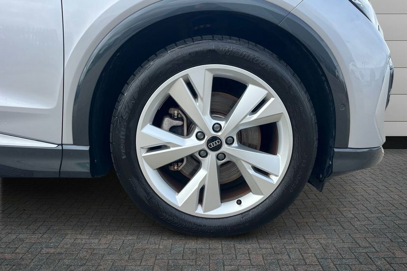Audi Q4 E Tron 45 S Line Suv 82Kwh 286 Ps Tec Silver #5