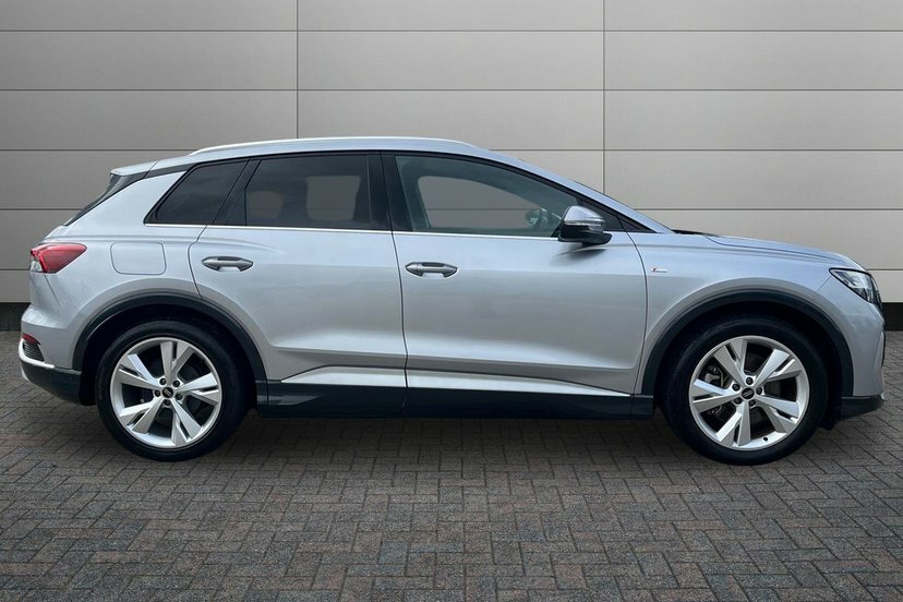 Audi Q4 E Tron 45 S Line Suv 82Kwh 286 Ps Tec Silver #4