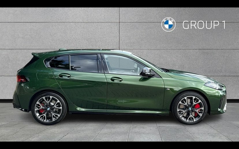 BMW 1 Series Sport Black #3