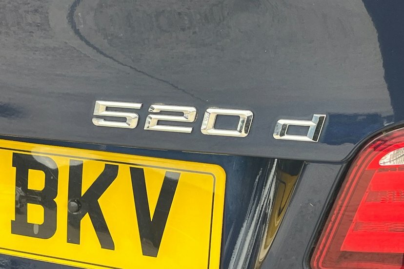 BMW 5 Series 2.0 520D M Sport Black #28