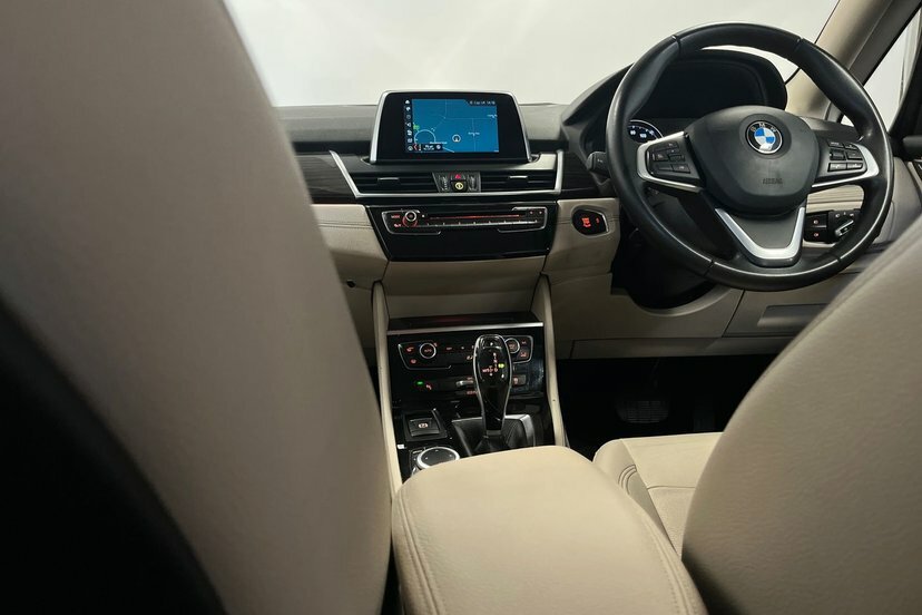 BMW 2 Series Gran Tourer 220D M Sport Step White #25