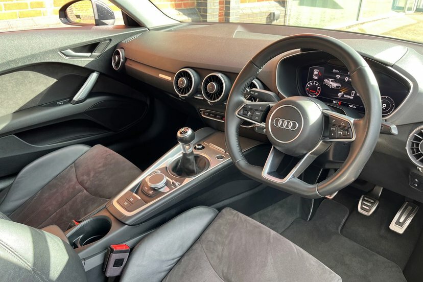 Audi TT 2.0T Fsi Quattro Black Edition S Tronic Red #26