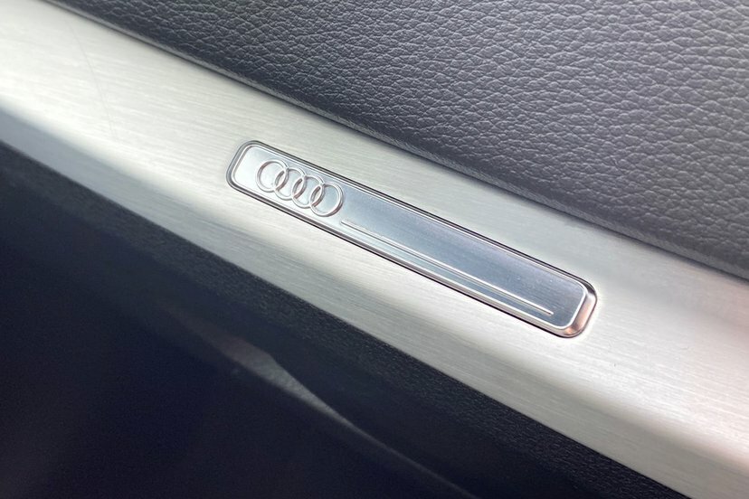 Audi Q2 Sport 30 Tfsi 116 Ps 6-Speed Black #23