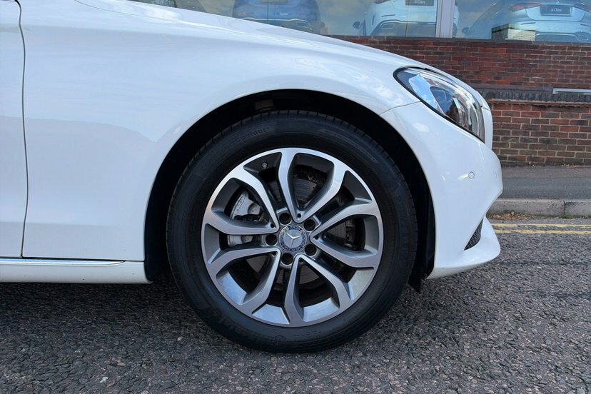 Mercedes-Benz C Class 2.0 C200 Sport Premium Saloon G-troni White #4