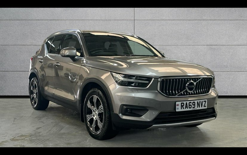 Volvo XC40 2.0 T4 Inscription Suv Awd 190 Ps Grey