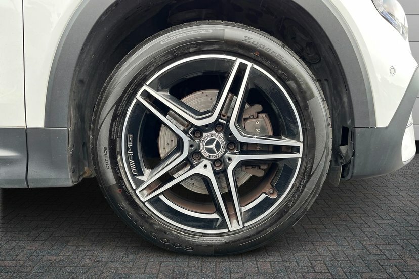 Mercedes-Benz GLB Class Glb200 Amg Line Executive White #4