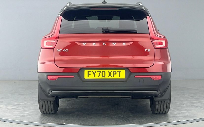 Volvo XC40 1.5 T3 R-design Suv 163 Ps Red #6