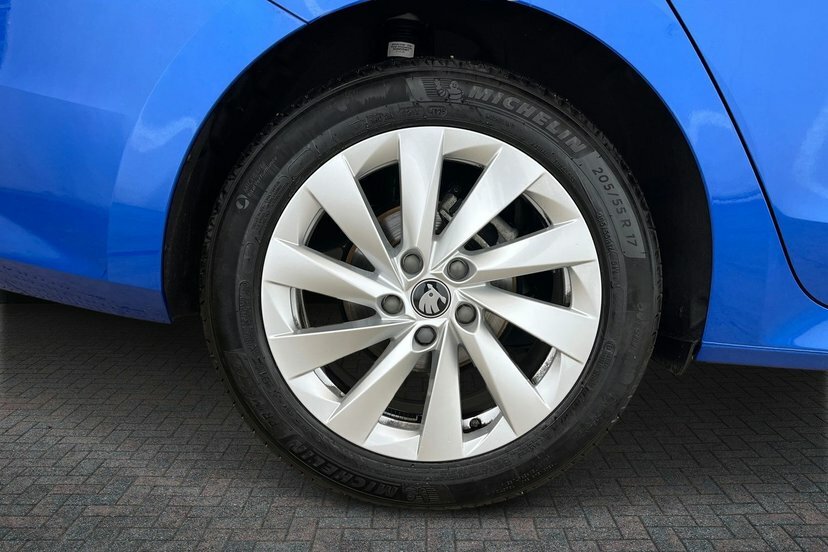Skoda Octavia Octavia Estate Se L 2.0 Tdi 150 Ps Dsg Blue #5