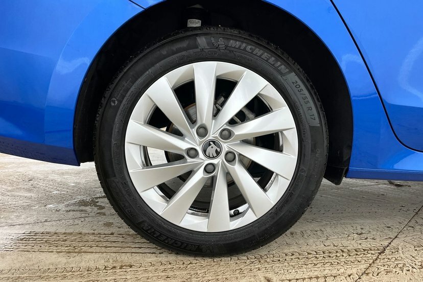 Skoda Octavia Octavia 1.5 Tsi 150 E-tec Sportline Dsg Silver #12