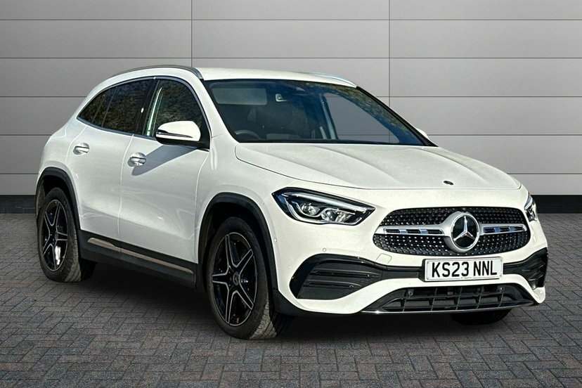Mercedes-Benz GLA Class Gla200 Amg Line Premium White