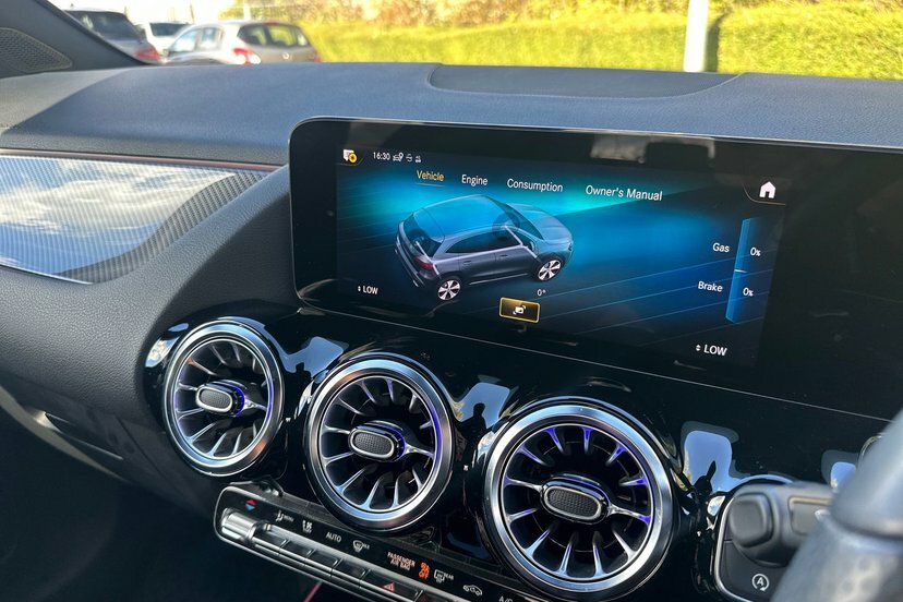 Mercedes-Benz GLA Class Gla 220 Amg Line Prem D 4M A Grey #24