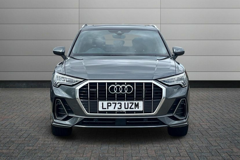 Audi Q3 1.5 Tfsi Cod 35 Black Edition Suv S Tro  #10
