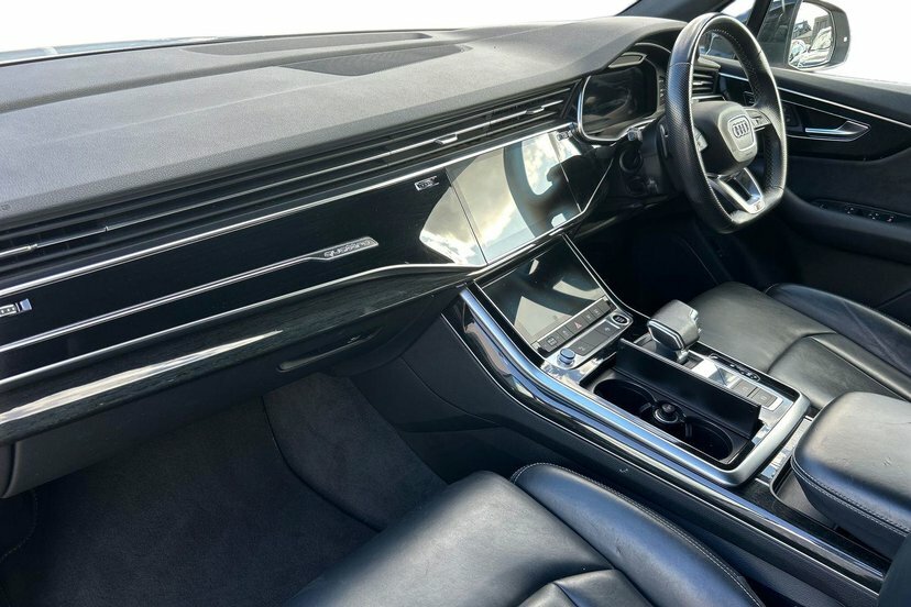 Audi Q7 3.0 Tfsi V6 55 Black Edition Suv Tiptro White #2