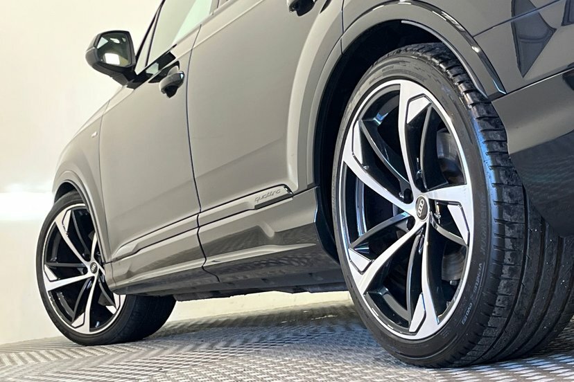 Audi Q7 55 Tfsi Quattro Black Edition Tiptronic Cs Grey #30