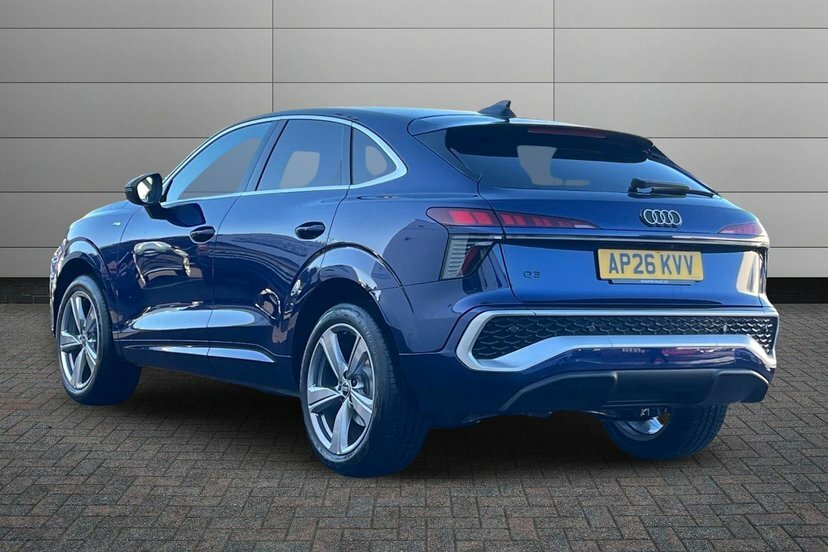 Audi Q3 1.5 Tfsi S Line Sportback S Tronic 150 Blue #3