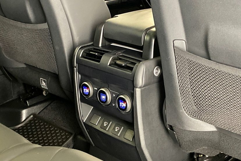 Land Rover Defender 110 3.0 D350 X-dynamic Hse White #17