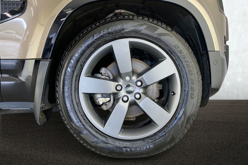 Land Rover Defender 110 3.0 D350 X-dynamic Hse White #8