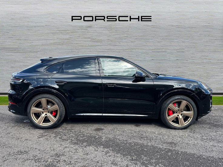 Porsche Cayenne 3.0 V6 E-hybrid 25.9Kwh S Black Edition Coupe Black #3
