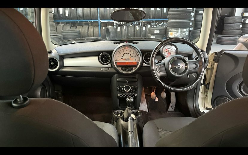 Mini Clubman 1.6 One Estate Euro 5 98 Ps White #4