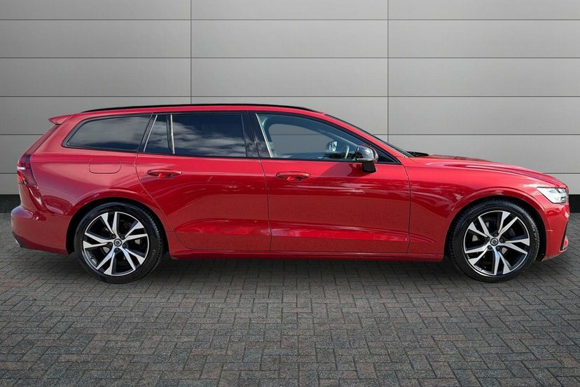 Volvo V60 2.0 D3 R-design Plus Estate 150 P Red #4