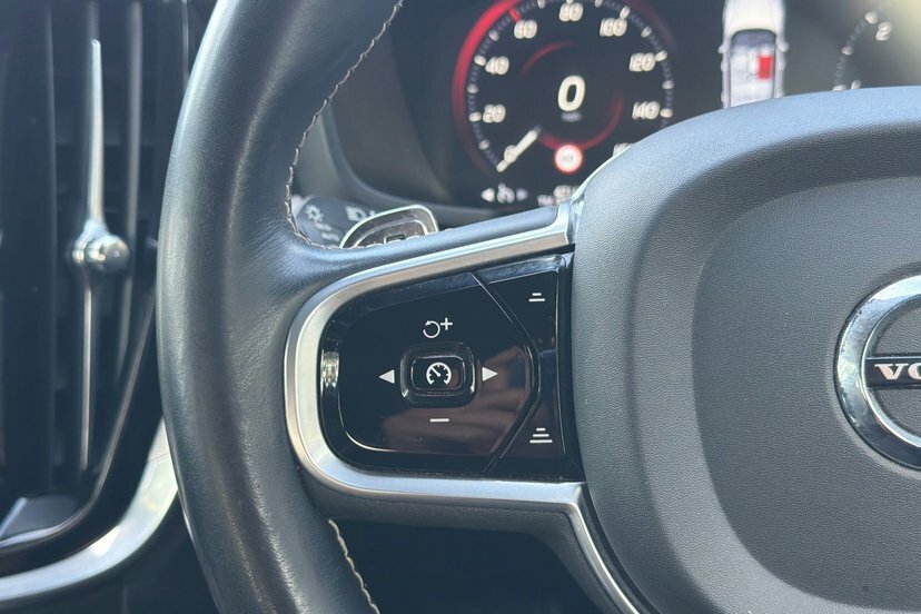 Volvo V60 V60 Momentum D4 Grey #32