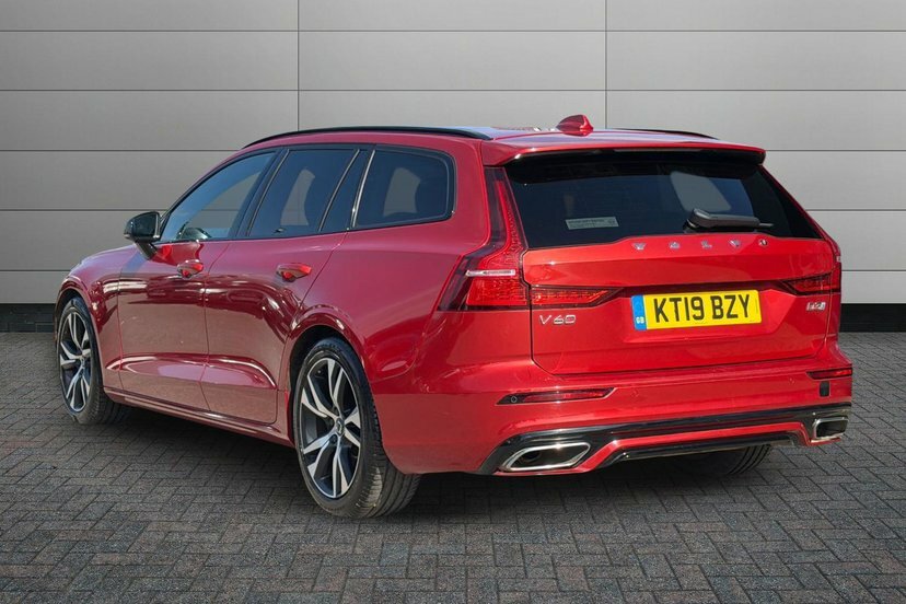 Volvo V60 2.0 D3 R-design Plus Estate 150 P Red #3