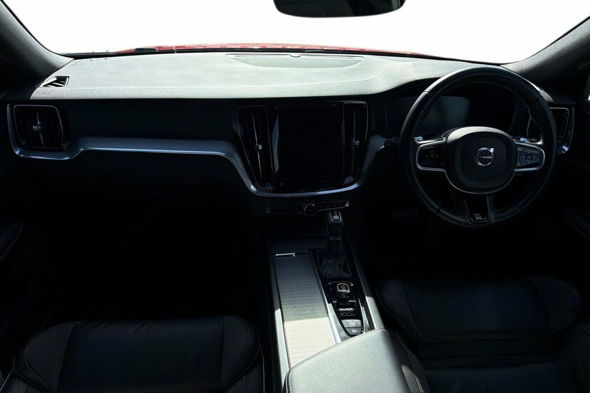 Volvo V60 2.0 D3 R-design Plus Estate 150 P Red #6