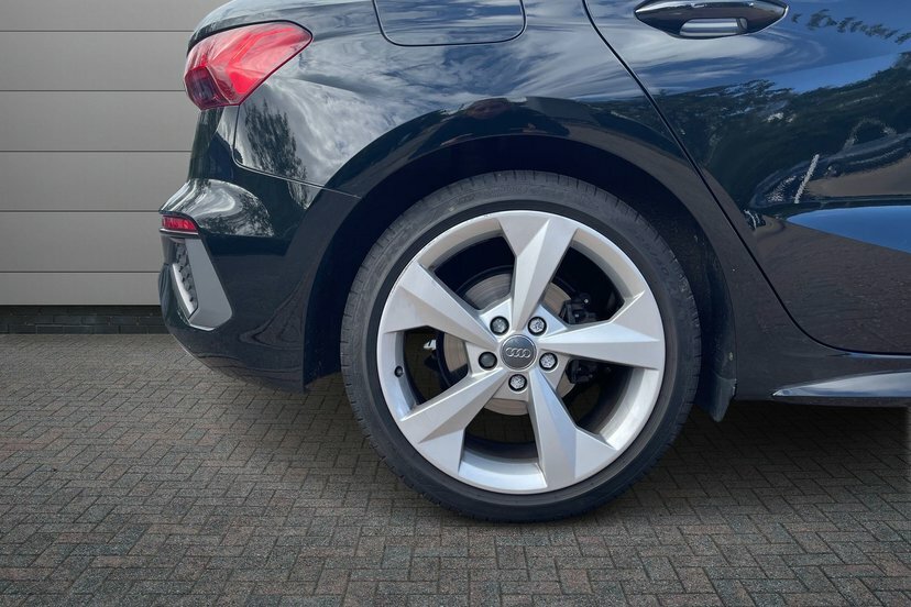 Audi A3 1.5 Tfsi 35 S Line Sportback 15 Black #5