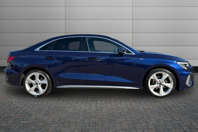 Audi A3 1.5 Tfsi 35 S Line Saloon 150 P Blue #4