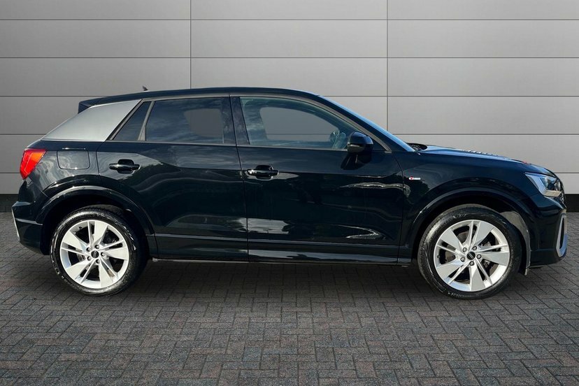 Audi Q2 1.5 Tfsi Cod 35 S Line Suv S Tronic 15 Black #4
