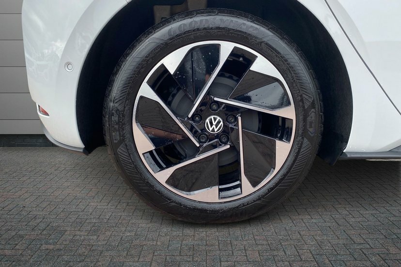 Volkswagen ID.3 Pro 59Kwh Match Hatchback 204 P Black #5