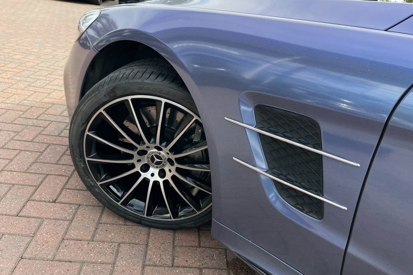 Mercedes-Benz SL Class Sl 63 Mct Black #40