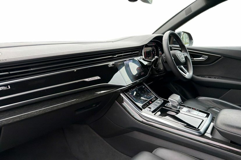 Audi Q8 3.0 Tfsi V6 55 Black Edition Suv Tiptro Blue #2