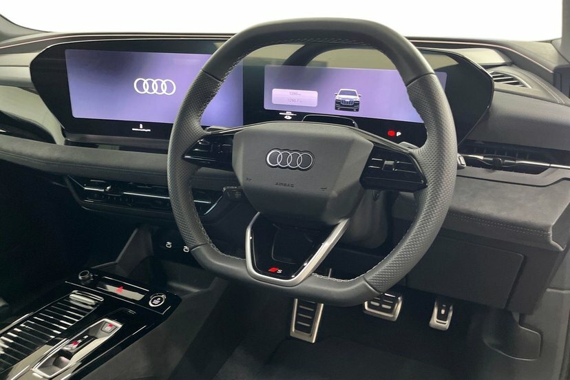 Audi Q6 E-Tron 100Kwh Black Edition Suv Quattro Black #6