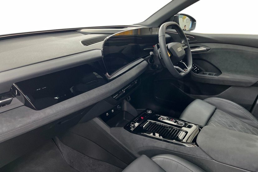 Audi Q6 E-Tron 100Kwh Black Edition Suv Quattro Black #2
