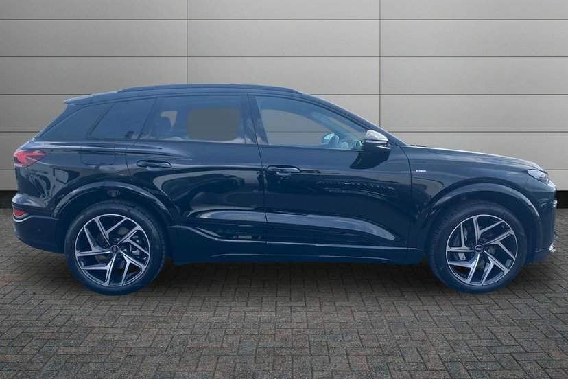Audi Q6 E-Tron 100Kwh Black Edition Suv Quattro Black #4