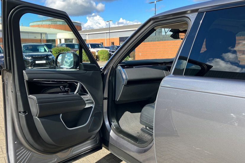 Land Rover Range Rover 4.4 P615 V8 Sv Grey #32