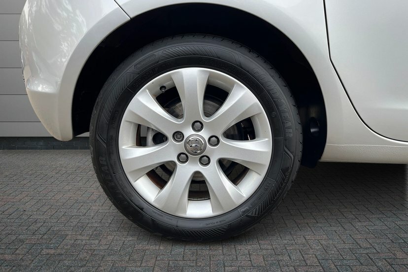 Vauxhall Meriva 1.4I Life Mpv 100 Ps Silver #5