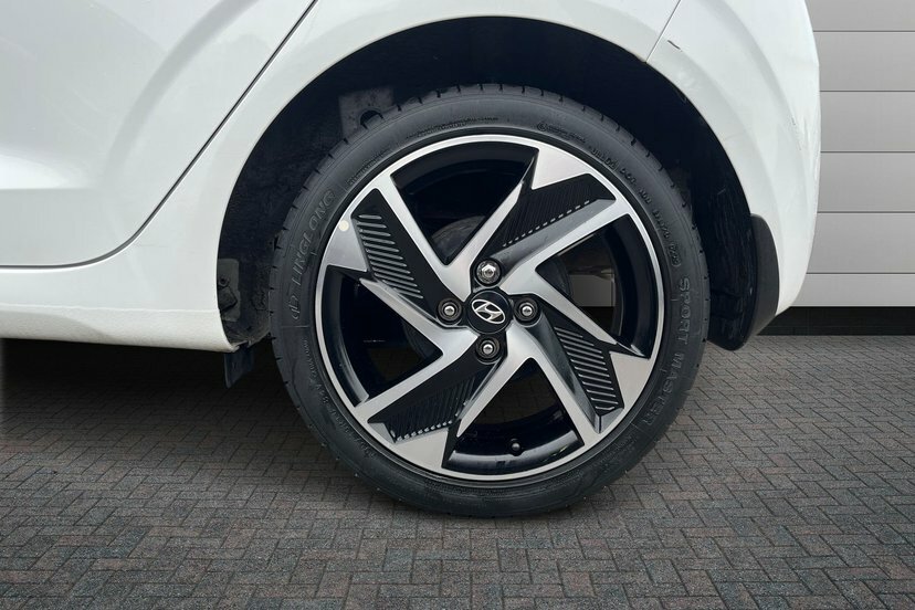Hyundai I10 1.0 Premium Hatchback 67 Ps White #5