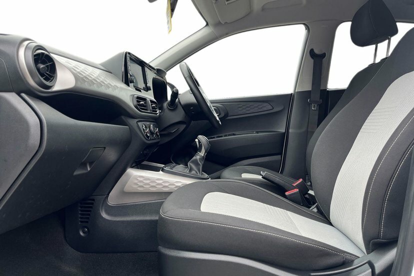 Hyundai I10 1.0 Premium Hatchback 67 Ps White #2